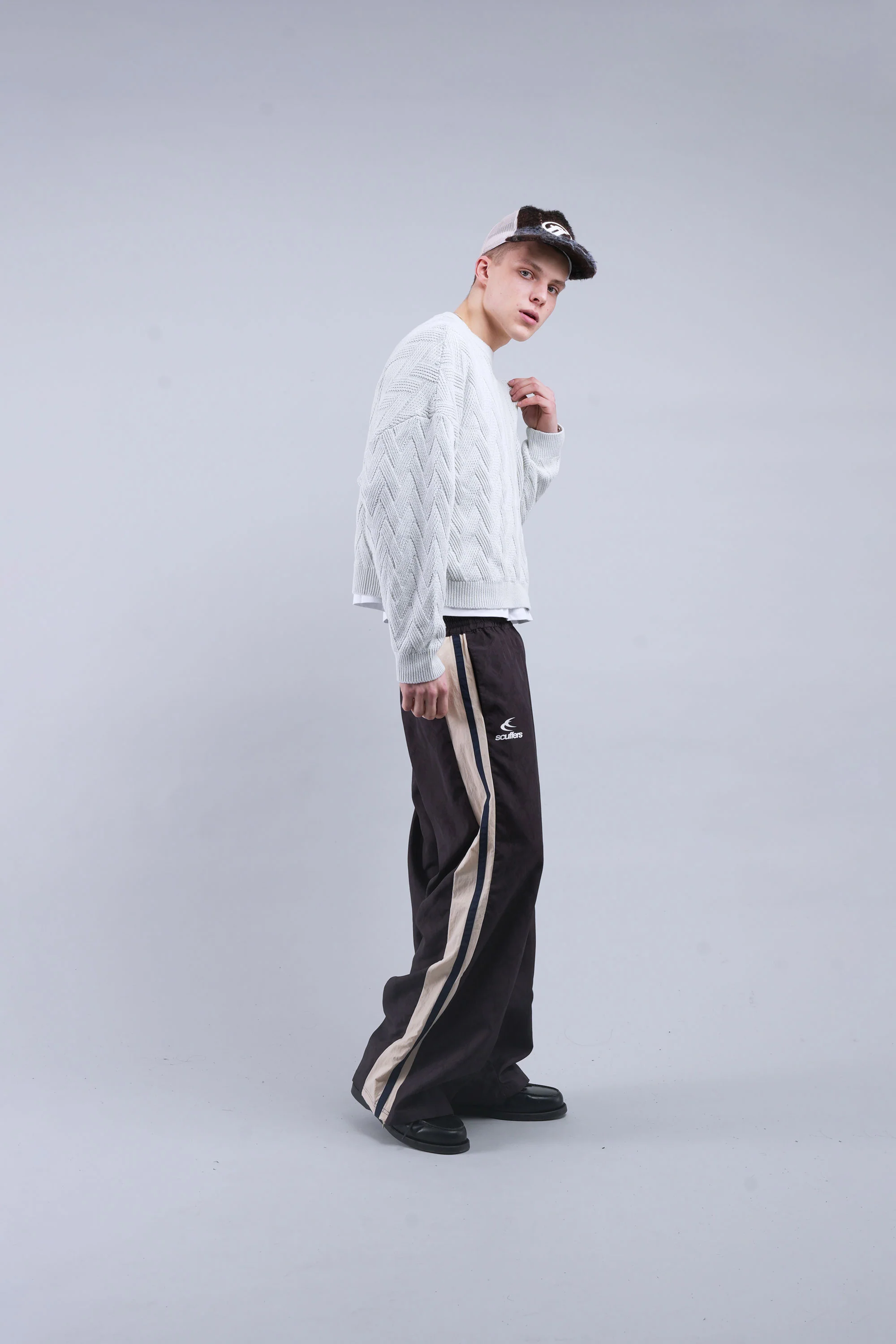 Club Grey Knit - Image 4