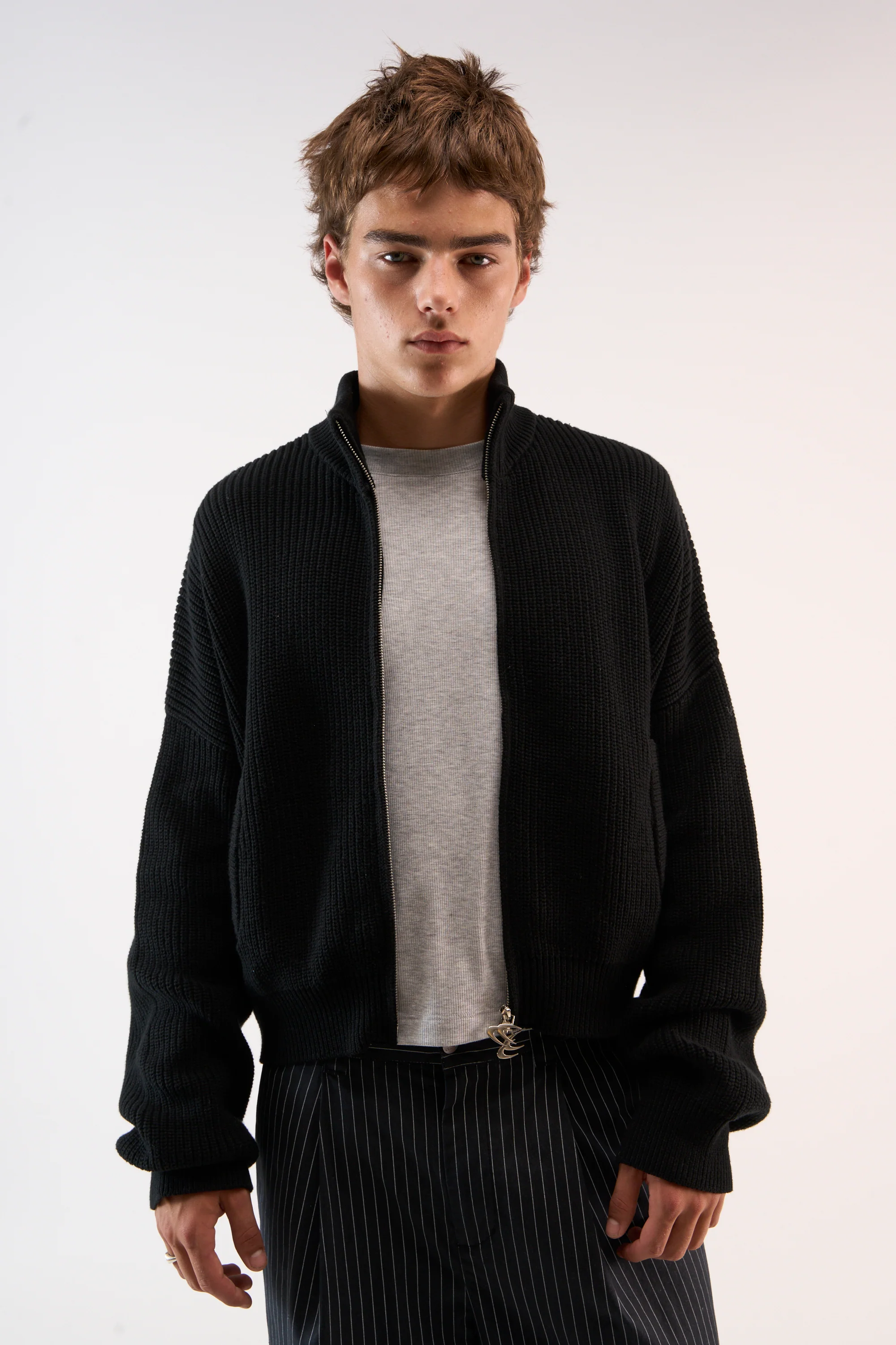 Delore Black Knit Zipper - Image 2