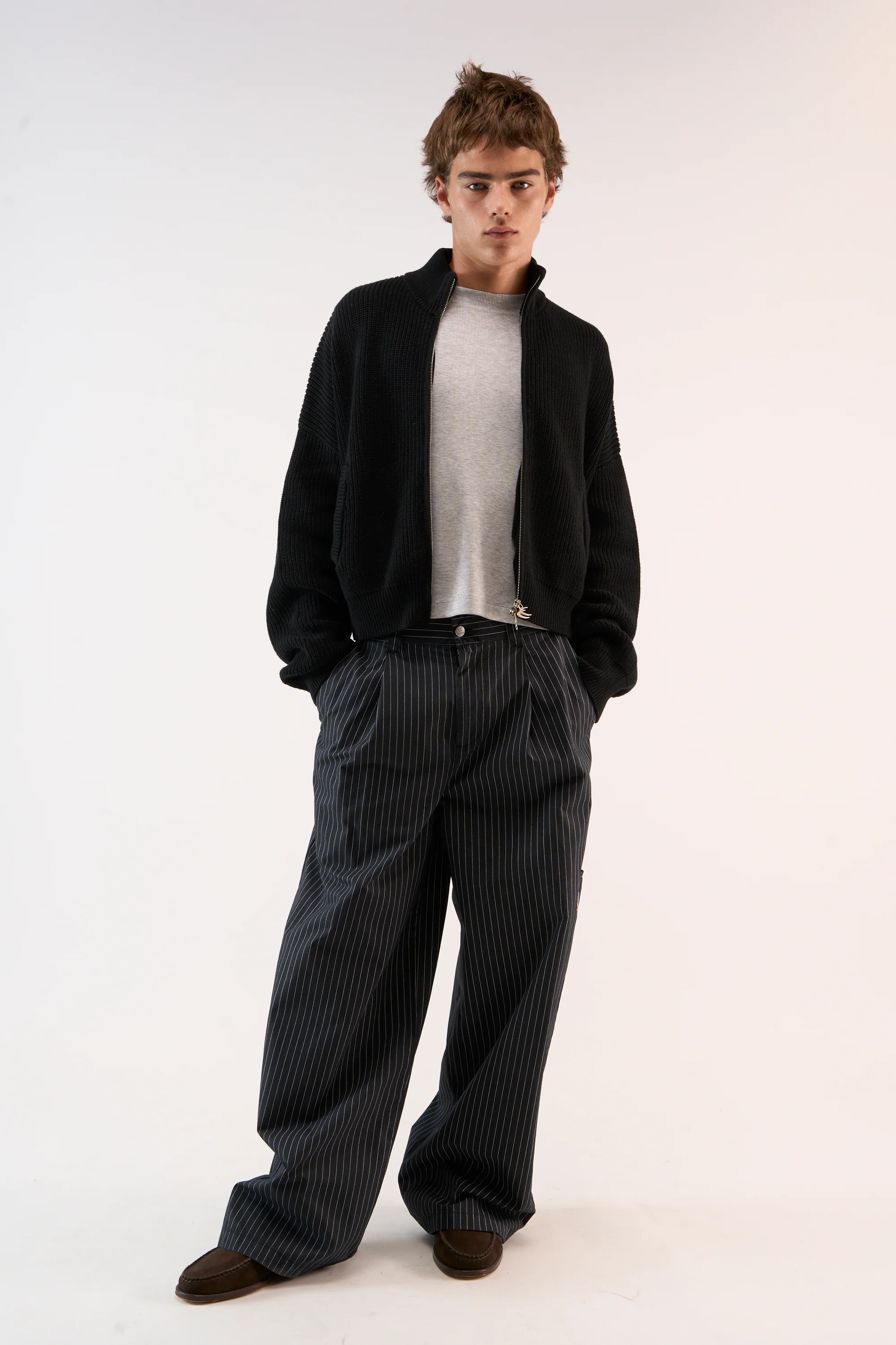 Delore Black Knit Zipper - Image 3