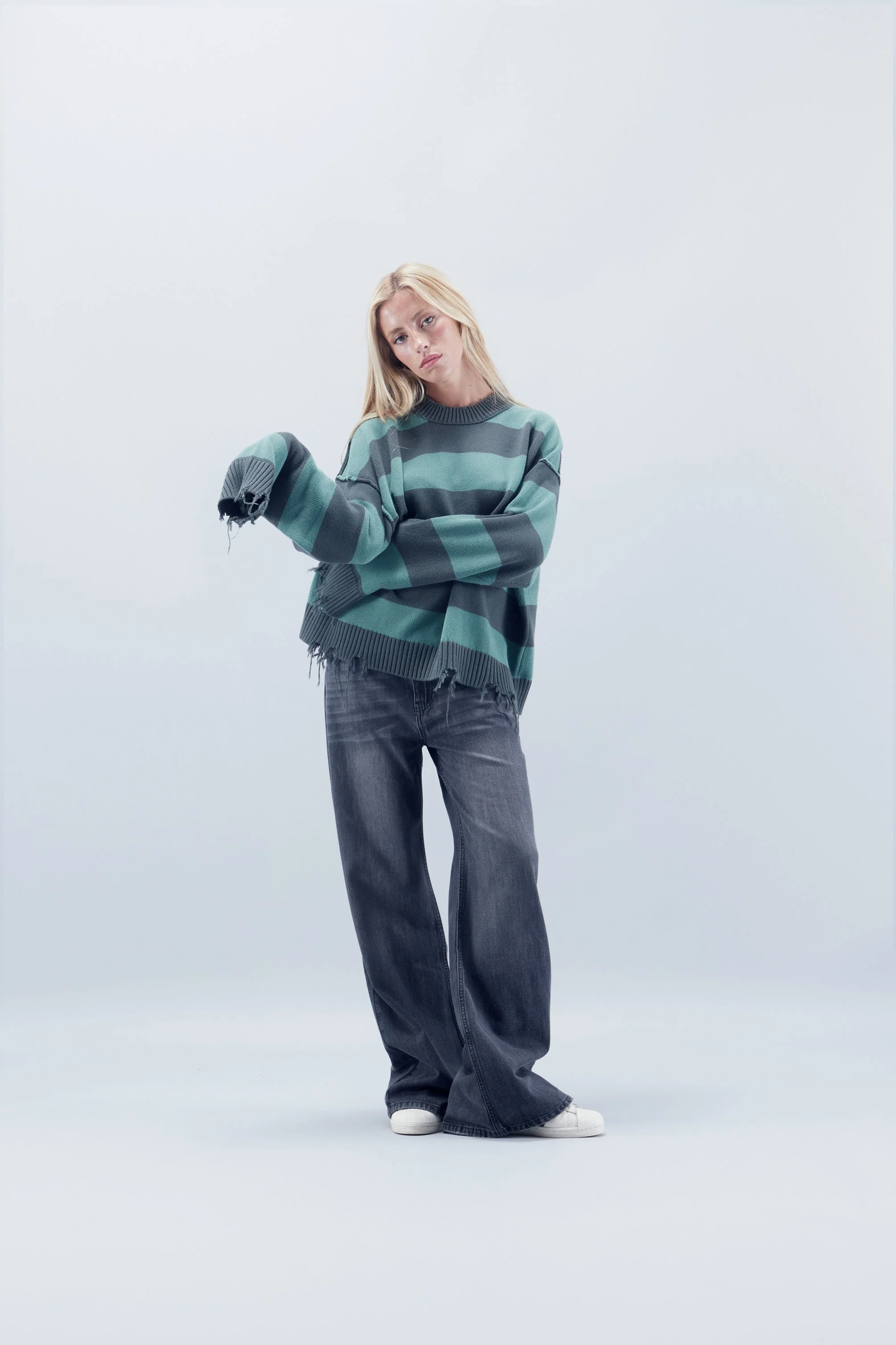 Flared Dark Grey Jeans - Image 10