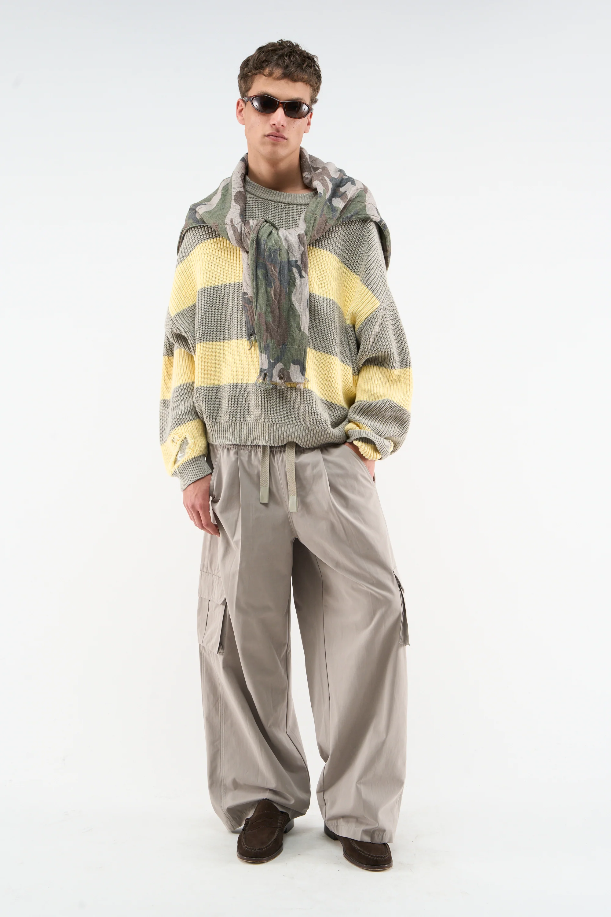 Hole Yellow & Grey Knit - Image 4