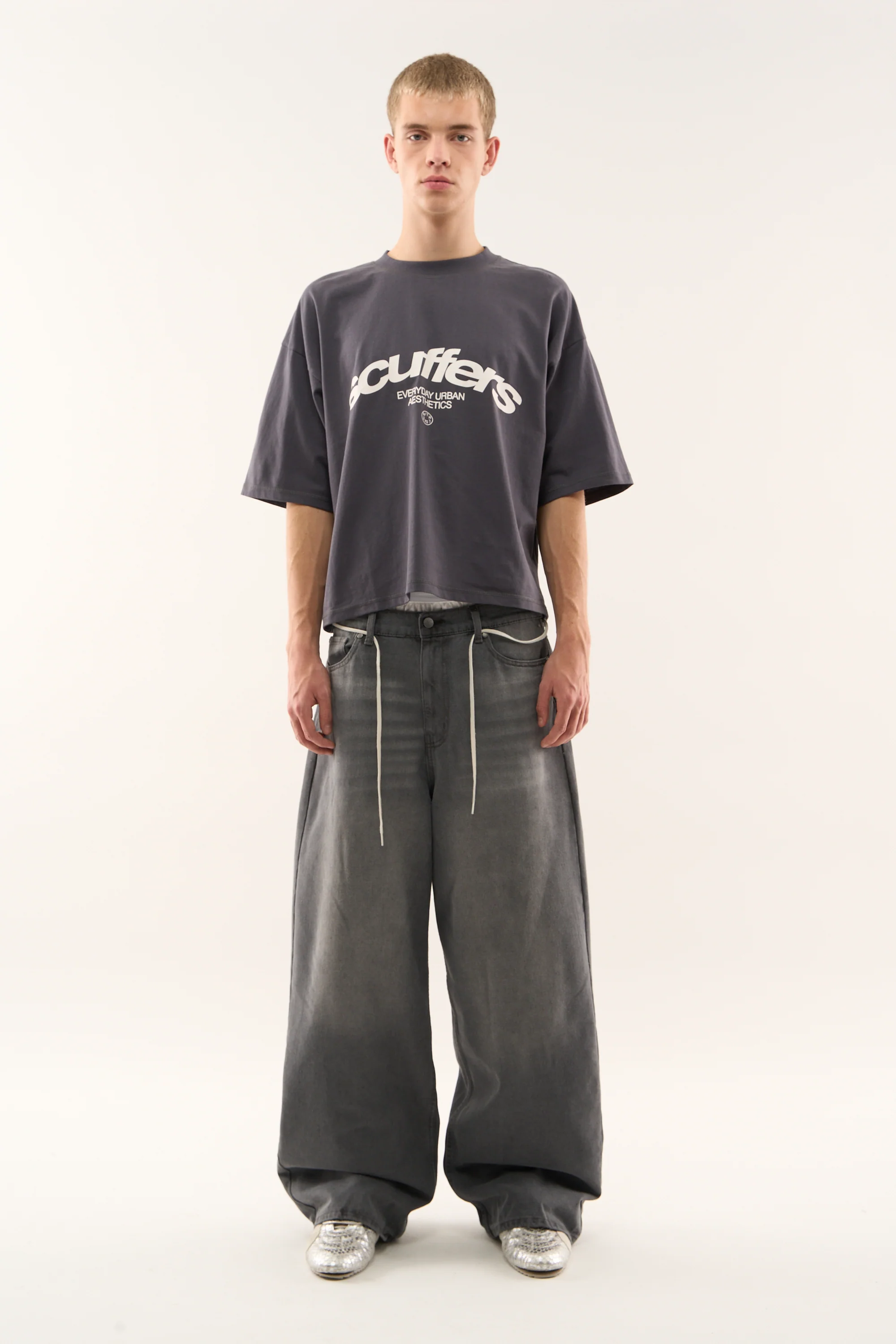 Icon Navy T-shirt - Image 3