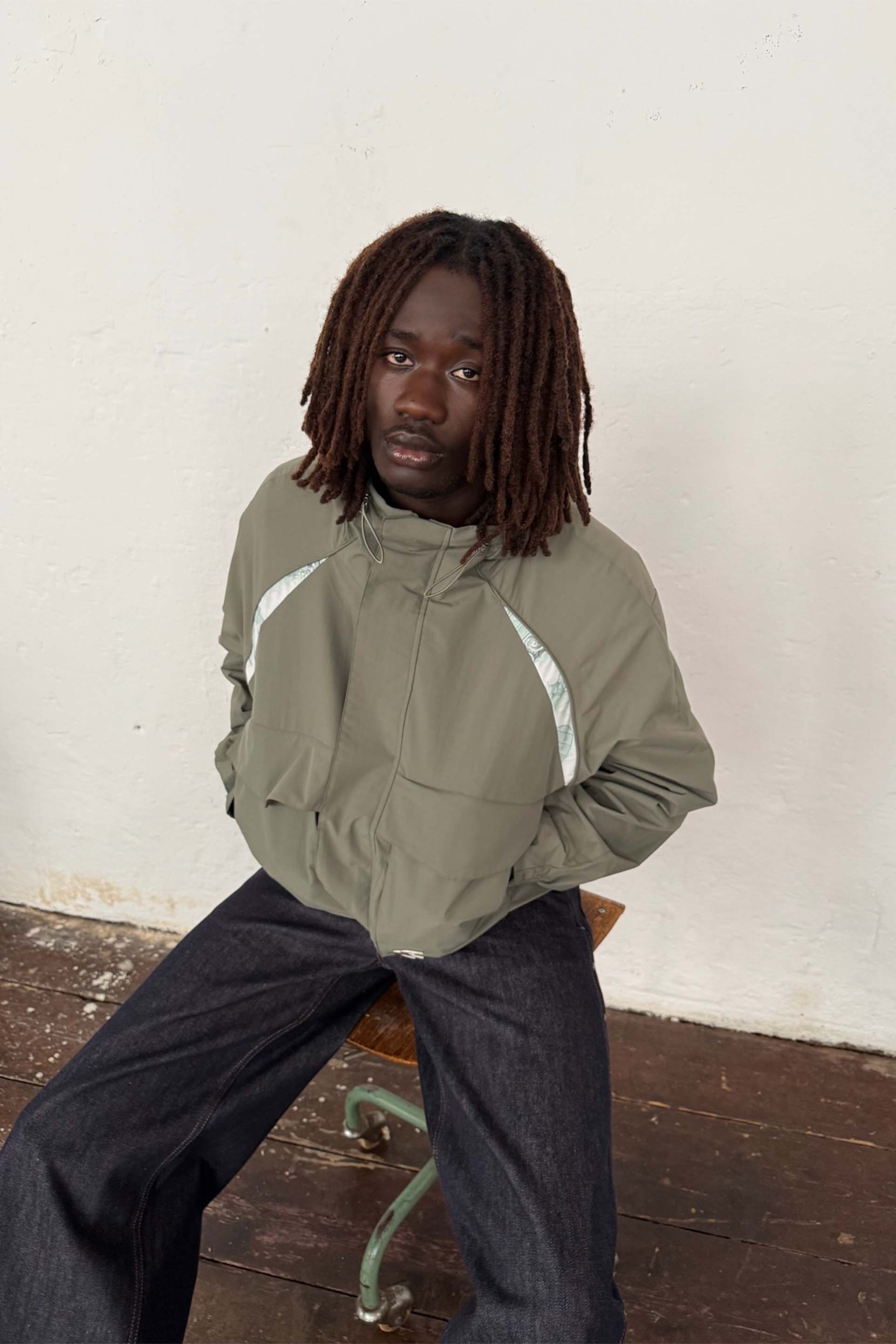 New Essential Green Windbreaker - Image 6