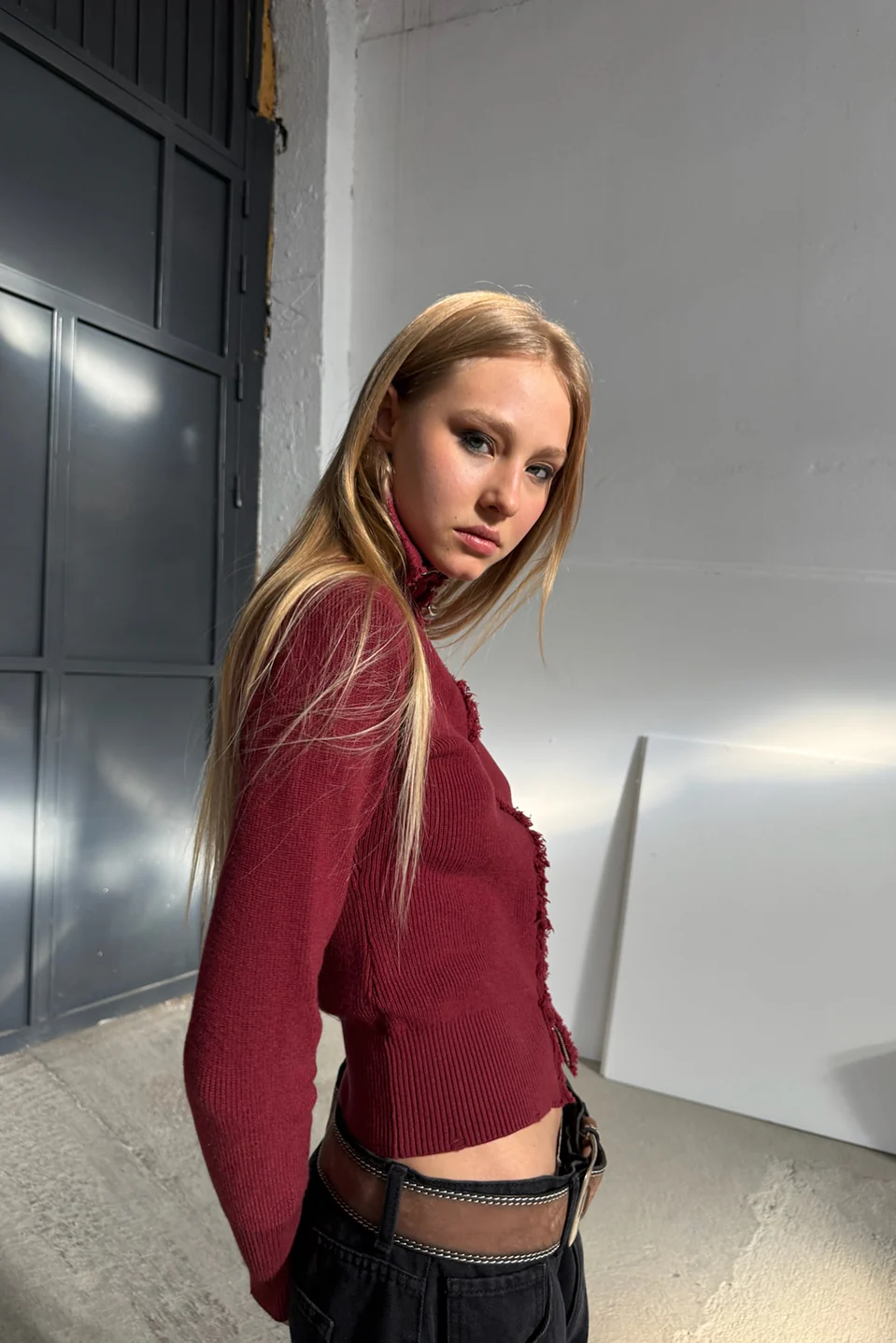 Nusa Burgundy Zipper - Image 4