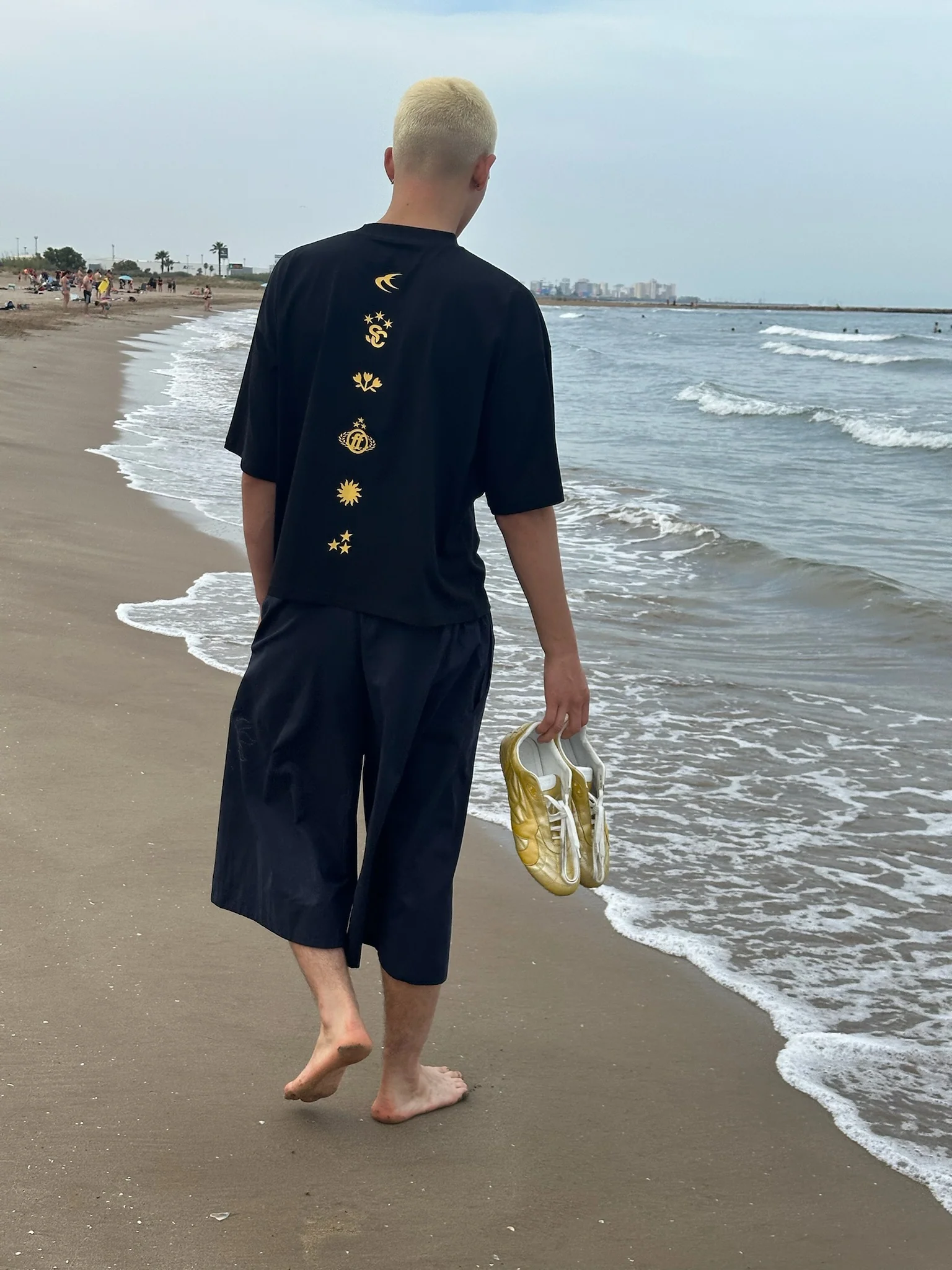 Rua Black T-Shirt - Image 8