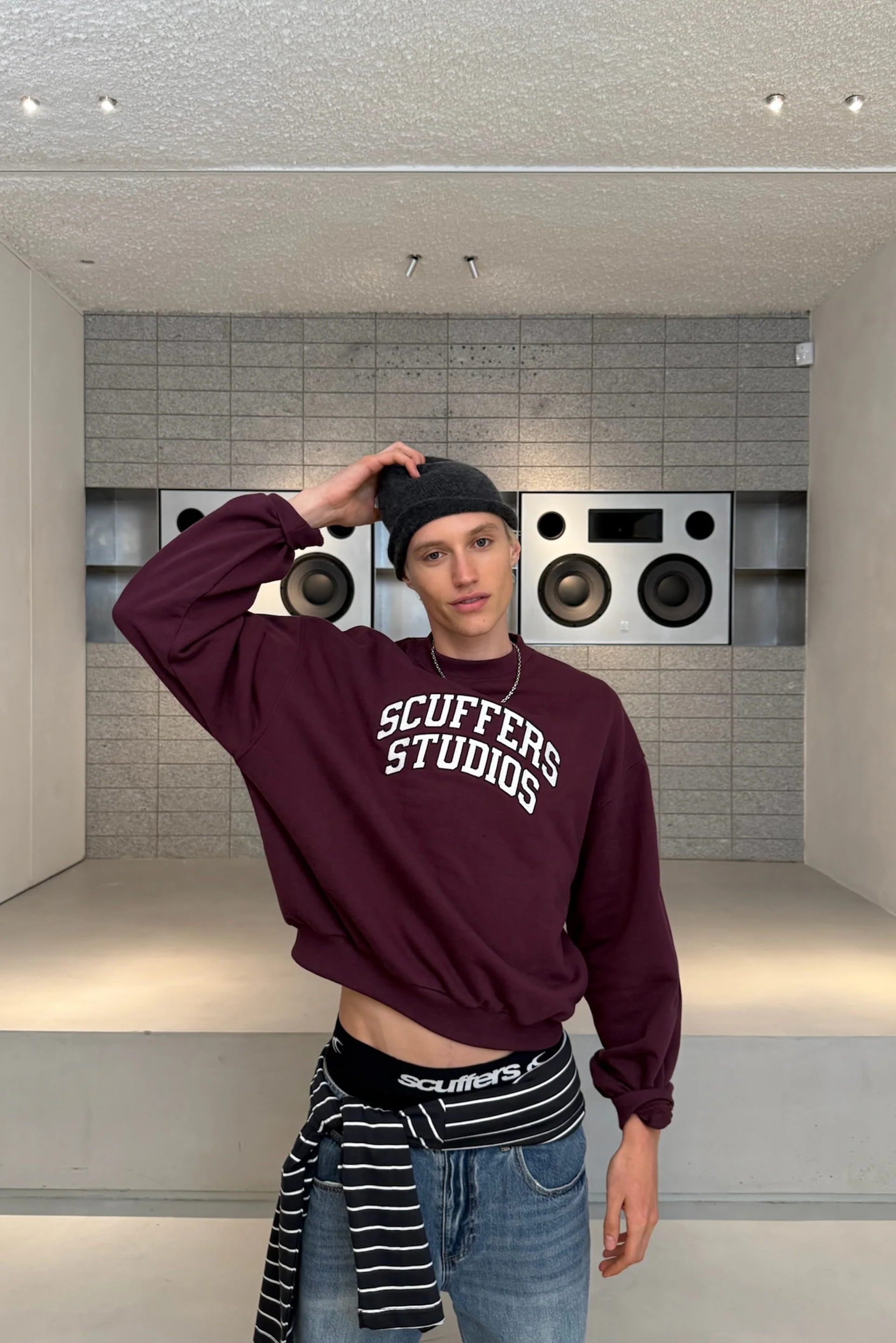 Semi Burgundy Crewneck - Image 6