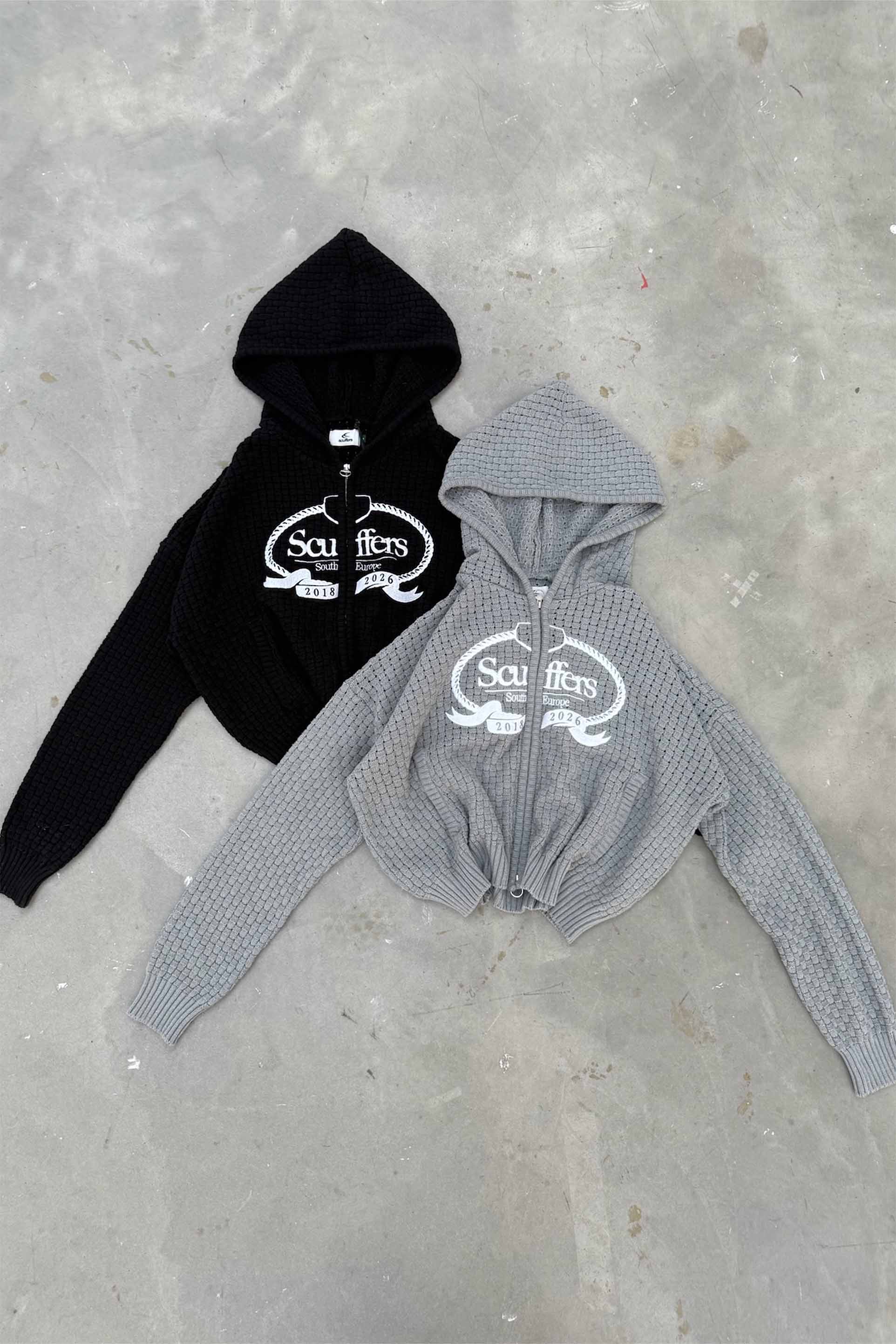 South Europe Dark Knit Zipper - Image 6