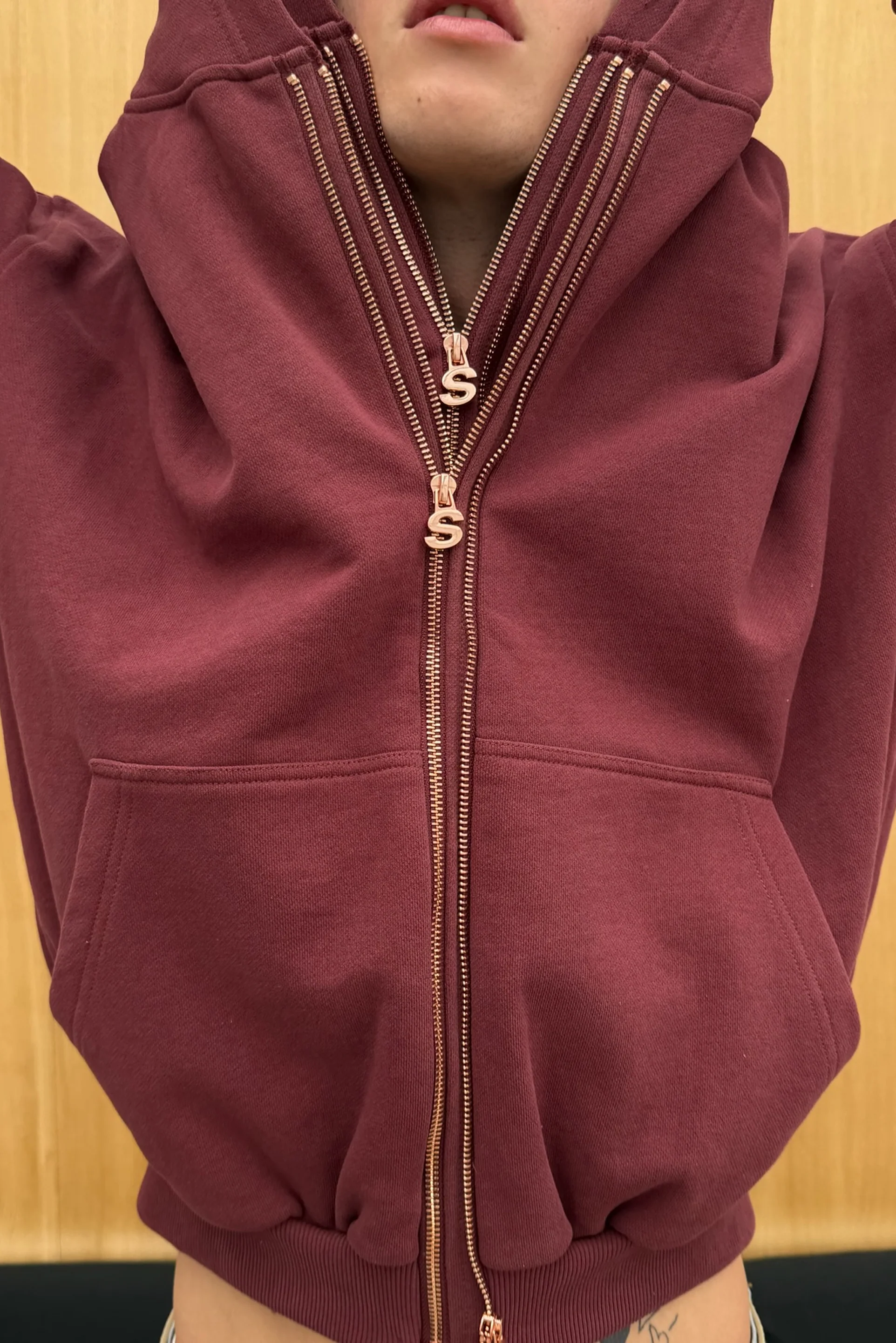 Steel Burgundy Zipper - Image 5