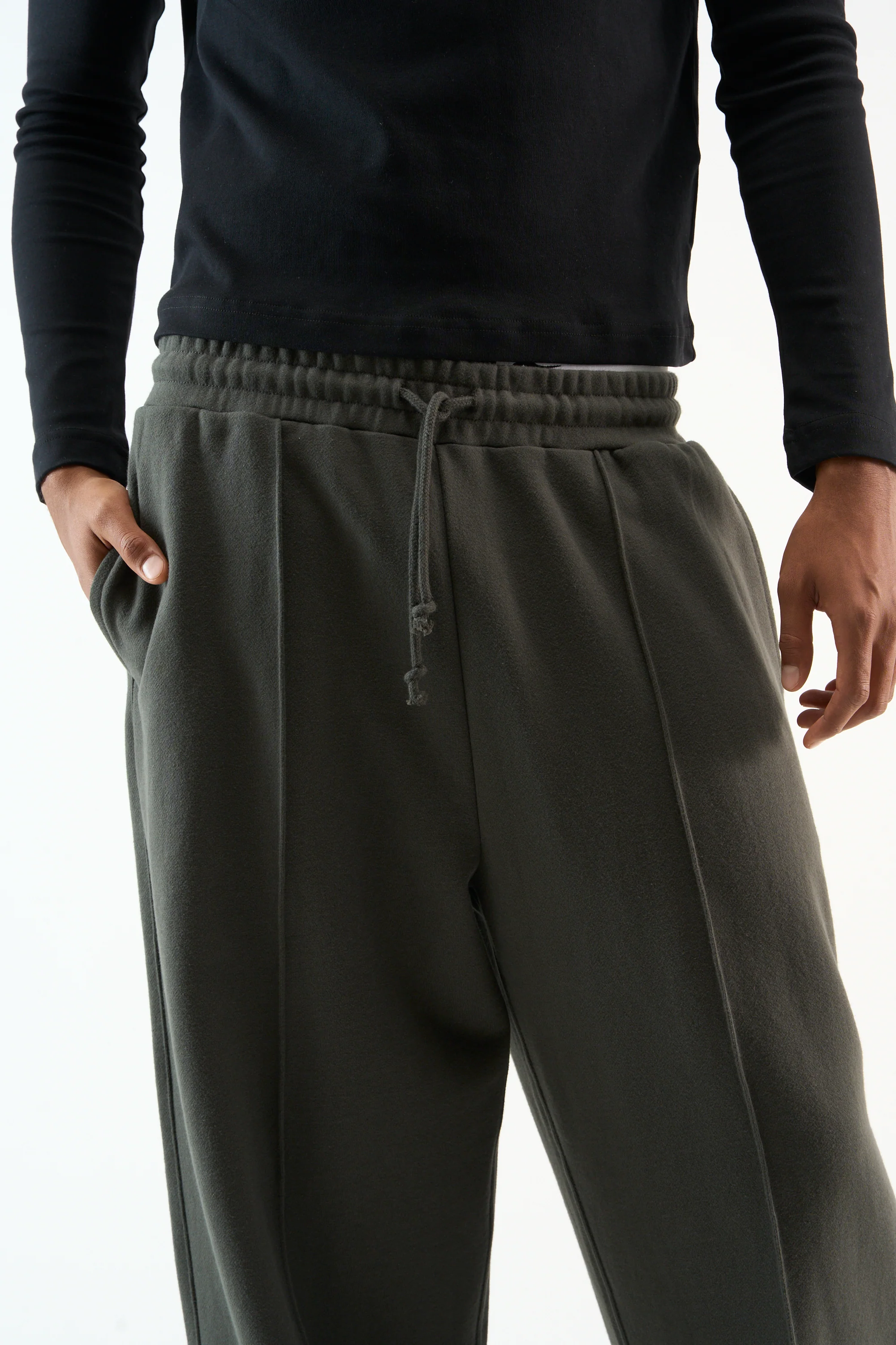 Weekender Dark Pants - Image 4